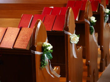 Kichenbankheizung - unsere Systeme zur Kirchenheizung im Überblick mehr zur CANDOR Kirchenbankheizung